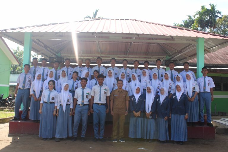 Serah Terima Jabatan Pengurus Osis SMKN1 Setia Janji Periode 2025-2026