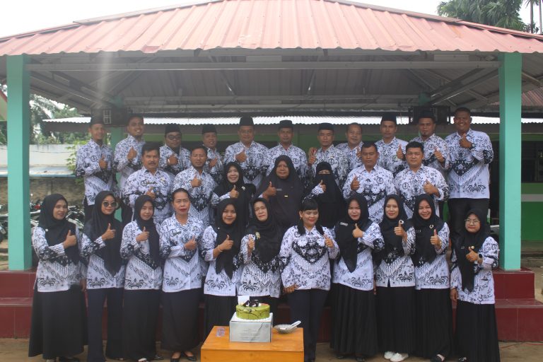 Upacara Hari Guru Nasional ke 80 Tahun